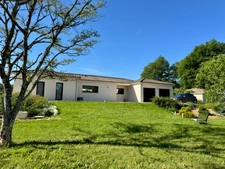 Maison de plain-pied récente - 4 chambres, piscine SAVIGNAC LES EGLISES (24)