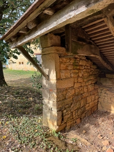 Corps de ferme du XVIIIe siècle, cour intérieure et nombreuses dépendances