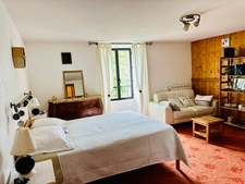 Charmante bâtisse 1716 de 186 m² avec séjour de 80 m²