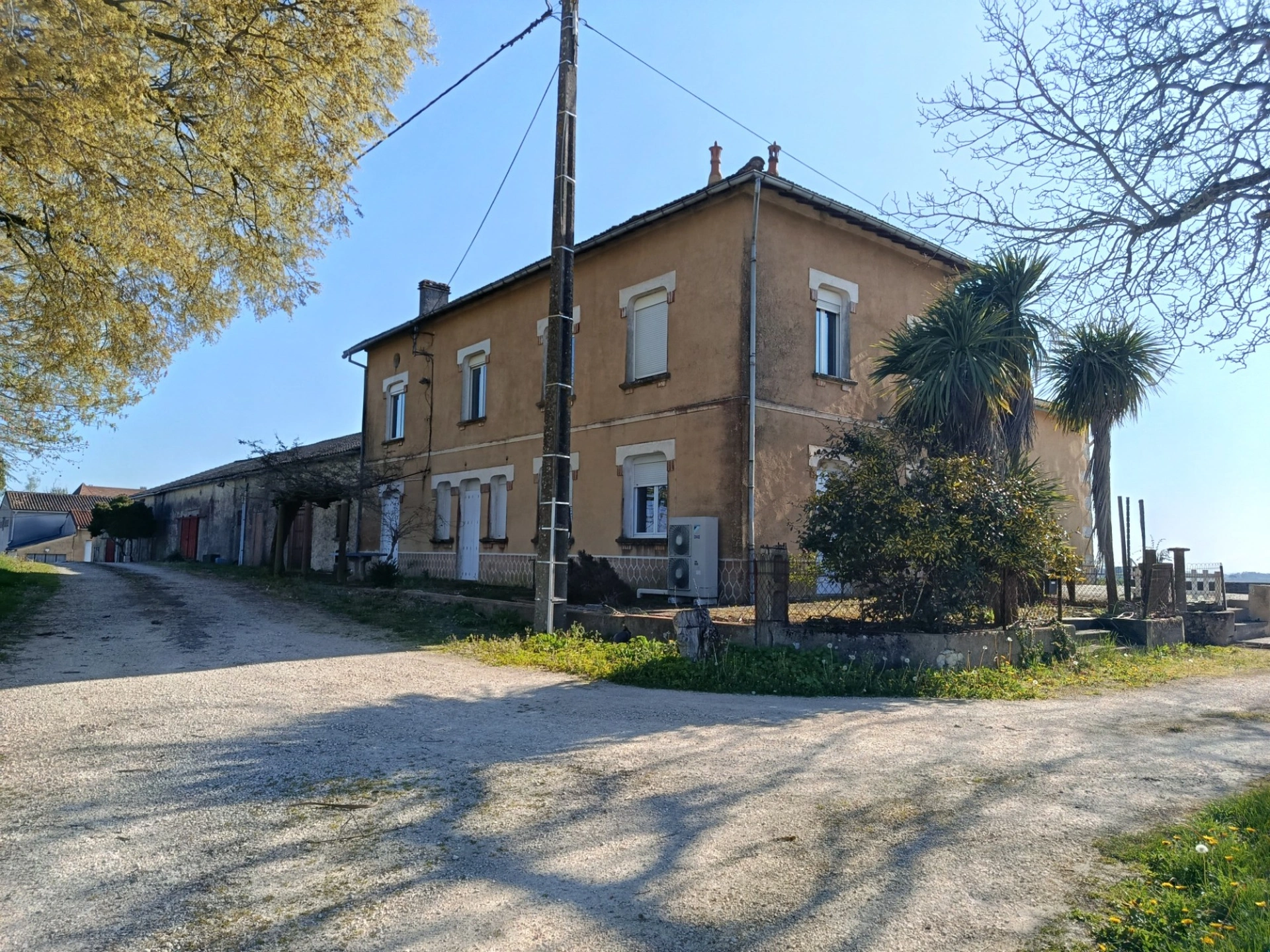 Maison 8 pièces 200 m² · à Monbazillac · 200 m² · 140 000 €
