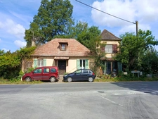 Maison en pierre avec pigeonnier à vendre 5 pièces BEAUMONTOIS EN PERIGORD (24)