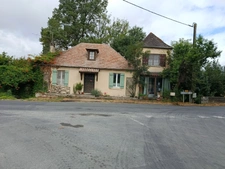 Maison en pierre avec pigeonnier à vendre 5 pièces BEAUMONTOIS EN PERIGORD (24)