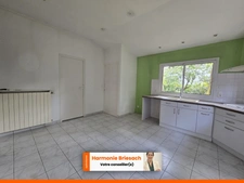 Maison familiale avec grand jardin, terrasse couverte et garage