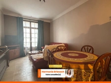 Habitez et travaillez au même endroit : 3 chambres et local commercial
