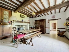Maison de campagne, isolée, parc arboré, piscine