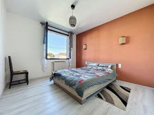 Maison à rénover 105 m2. 4 chambres. Quartier trés calme.