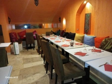 Restaurant Secret connu d'une clientèle prestigieuse à vendre