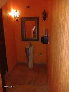 Restaurant Secret connu d'une clientèle prestigieuse à vendre