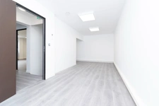 Dpt Bouches du Rhône (13), à louer GÉMENOS Bureau de 20 m² - Climatisation réversible - Electricité et fibre (inclus dans les charges) - Stationnement facile - Rénové