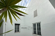 Appartement à vendre 3 pièces AIX EN PROVENCE (13) de 67 m² - Immeuble classé du XVIII - Calme - Rénové - Vendu avec garage au Parking Signoret