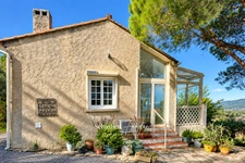 Maison à vendre 5 pièces Six-Fours-les-Plages (83) - vue panoramique dégagée - calme - terrain 1 147 m² - véranda climatisée - grandes chambres