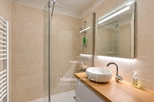 Appartement à vendre 1 pièce Six-Fours-les-Plages (83) - terrasse 11 m² exposée sud - coin nuit - domaine de La Coudoulière - piscine - tennis - proche mer - stationnement facile