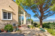 Maison à vendre 5 pièces Six-Fours-les-Plages (83) - vue panoramique dégagée - calme - terrain 1 147 m² - véranda climatisée - grandes chambres