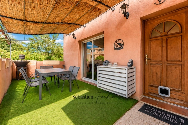 Dpt Var (83), à vendre LE BEAUSSET appartement T4 de 84 m² - Terrasse de 18 m² - Stationnement privatif - Résidence sécurisée  