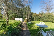 House for sale, 8 rooms, Aubagne (13) - 168 m² - 2 apartments - 65 m² basement garages - cellar - 2 outdoor garages - space for a swimming pool 