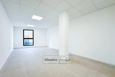 Bureau à louer LA SEYNE SUR MER (83) – 24 M² – FORTE VISIBILITÉ – BUREAUX NEUFS – PMR – STATIONNEMENTS