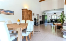 Domaine à vendre à Rousset à 15 minutes d'Aix-en-Provence - 8 000 m² - plusieurs logements - 262 m² habitables - calme absolu - amoureux de la nature