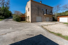 House for sale, 8 rooms, Aubagne (13) - 168 m² - 2 apartments - 65 m² basement garages - cellar - 2 outdoor garages - space for a swimming pool 