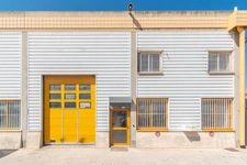 Dpt Bouches du Rhône (13), à louer GEMENOS Local commercial 210 m² - Entrepôt - Bureaux - Mezzanines - Rayonnage