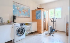 Domaine à vendre à Rousset à 15 minutes d'Aix-en-Provence - 8 000 m² - plusieurs logements - 262 m² habitables - calme absolu - amoureux de la nature