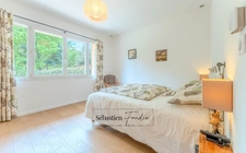 Domaine à vendre à Rousset à 15 minutes d'Aix-en-Provence - 8 000 m² - plusieurs logements - 262 m² habitables - calme absolu - amoureux de la nature