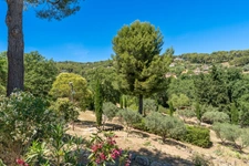 Maison à vendre 8 pièces LA CADIERE D'AZUR (83) - 2 logements - grande piscine - vue panoramique - grande parcelle - calme - nombreuses annexes