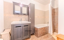 Domaine à vendre à Rousset à 15 minutes d'Aix-en-Provence - 8 000 m² - plusieurs logements - 262 m² habitables - calme absolu - amoureux de la nature