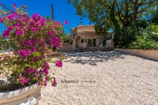 Maison à vendre 8 pièces LA CADIERE D'AZUR (83) - 2 logements - grande piscine - vue panoramique - grande parcelle - calme - nombreuses annexes