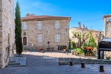 ? À CÉDER – Droit au bail au cœur du village du Castellet (83) -  Emplacement n°1 – Rue de l’Église – Piétonne & ultra-passante