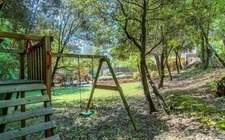 Domaine à vendre à Rousset à 15 minutes d'Aix-en-Provence - 8 000 m² - plusieurs logements - 262 m² habitables - calme absolu - amoureux de la nature