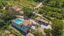Maison à vendre 8 pièces LA CADIERE D'AZUR (83) - 2 logements - grande piscine - vue panoramique - grande parcelle - calme - nombreuses annexes