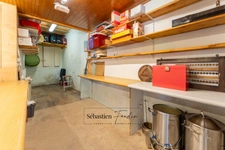 House for sale, 8 rooms, Aubagne (13) - 168 m² - 2 apartments - 65 m² basement garages - cellar - 2 outdoor garages - space for a swimming pool 