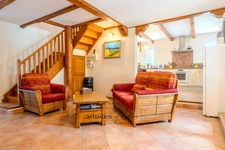 House for sale in SIGNES (83) - Plot of over one hectare - Swimming pool - Numerous annexes and outbuildings - Absolute calm - Sunny 