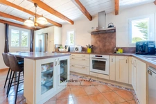 House for sale in SIGNES (83) - Plot of over one hectare - Swimming pool - Numerous annexes and outbuildings - Absolute calm - Sunny 