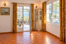 Maison à vendre 5 pièces Six-Fours-les-Plages (83) - vue panoramique dégagée - calme - terrain 1 147 m² - véranda climatisée - grandes chambres