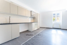 Appartement à vendre 3 pièces SOLLIES TOUCAS (83) - T3 de 56 m² - Duplex - Dernier étage - Proche commerces - Stationnement facile