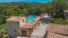 Maison à vendre 8 pièces LA CADIERE D'AZUR (83) - 2 logements - grande piscine - vue panoramique - grande parcelle - calme - nombreuses annexes