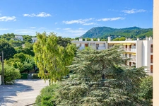 Appartement à vendre 3 pièces LA SEYNE SUR MER (83) - 74,5 m² - 2 balcons - 500 m de la plage Mar Vivo - dernier étage - stationnement privatif - climatisation réversible