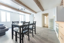 Appartement à louer 2 pièces LE BEAUSSET (83) - 40 m² - meublé - double vitrage - calme