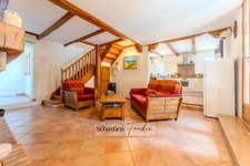 House for sale in SIGNES (83) - Plot of over one hectare - Swimming pool - Numerous annexes and outbuildings - Absolute calm - Sunny 