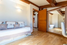 House for sale in SIGNES (83) - Plot of over one hectare - Swimming pool - Numerous annexes and outbuildings - Absolute calm - Sunny 