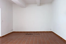 Appartement à vendre 3 pièces AIX EN PROVENCE (13) de 67 m² - Immeuble classé du XVIII - Calme - Rénové - Vendu avec garage au Parking Signoret