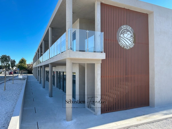 Dpt Var (83), à louer LA SEYNE SUR MER Local commercial à partir de 247 m2 - PMR - Emplacement N°1 Bis - Bâtiment neuf