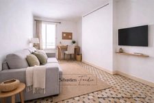Appartement à vendre 3 pièces AIX EN PROVENCE (13) de 67 m² - Immeuble classé du XVIII - Calme - Rénové - Vendu avec garage au Parking Signoret