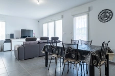 Dpt Bouches du Rhône (13), à louer MEYREUIL appartement T4 de 85,39 m²  - Terrasse - Loggia - 2 parkings en sous-sol - Ascenseur -  Pinel