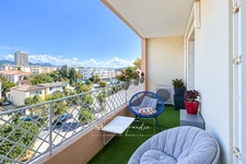 Appartement à vendre 3 pièces LA SEYNE SUR MER (83) - 74,5 m² - 2 balcons - 500 m de la plage Mar Vivo - dernier étage - stationnement privatif - climatisation réversible