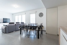 Dpt Bouches du Rhône (13), à louer MEYREUIL appartement T4 de 85,39 m²  - Terrasse - Loggia - 2 parkings en sous-sol - Ascenseur -  Pinel