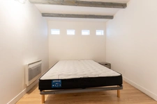 Appartement à louer 3 pièces LE BEAUSSET (83) - 47 m² - meublé - 2 chambres - double vitrage - calme