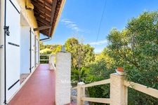 Maison à vendre 5 pièces Six-Fours-les-Plages (83) - vue panoramique dégagée - calme - terrain 1 147 m² - véranda climatisée - grandes chambres