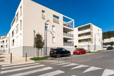 Dpt Bouches du Rhône (13), à louer MEYREUIL appartement T4 de 85,39 m²  - Terrasse - Loggia - 2 parkings en sous-sol - Ascenseur -  Pinel